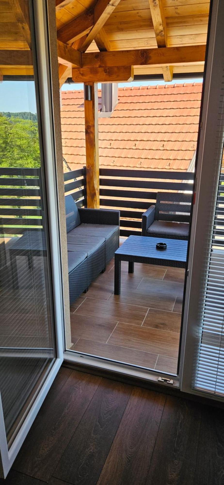 Apartman M&M Duga Resa Esterno foto