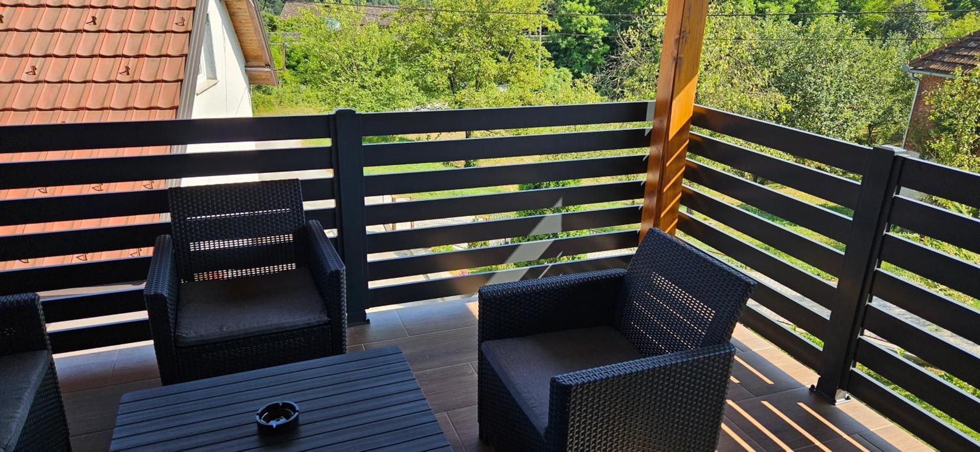 Apartman M&M Duga Resa Esterno foto